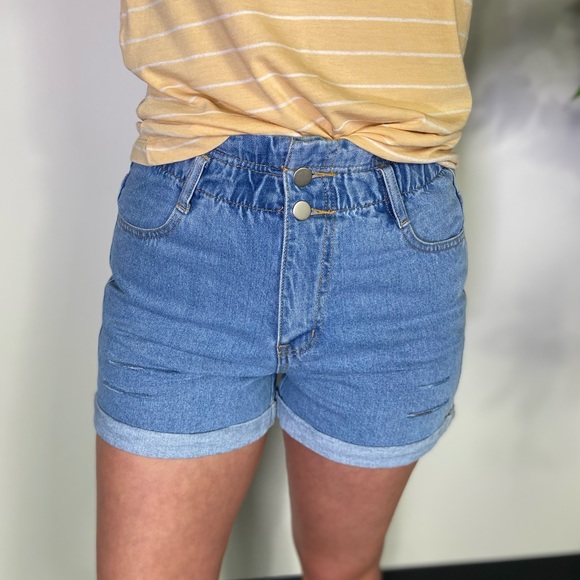 LAST! High Waisted Shorts - Picture 1 of 3